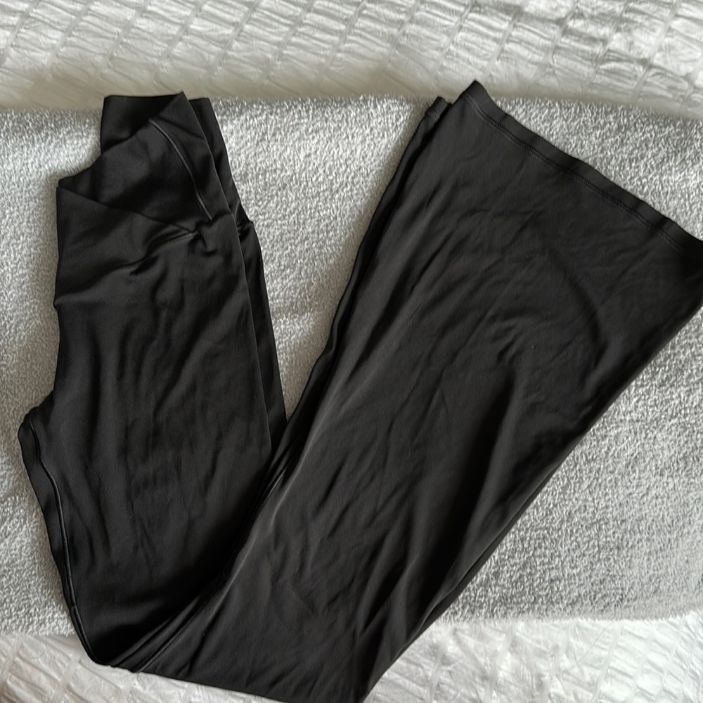 COPY - Aerie offline crossover flare